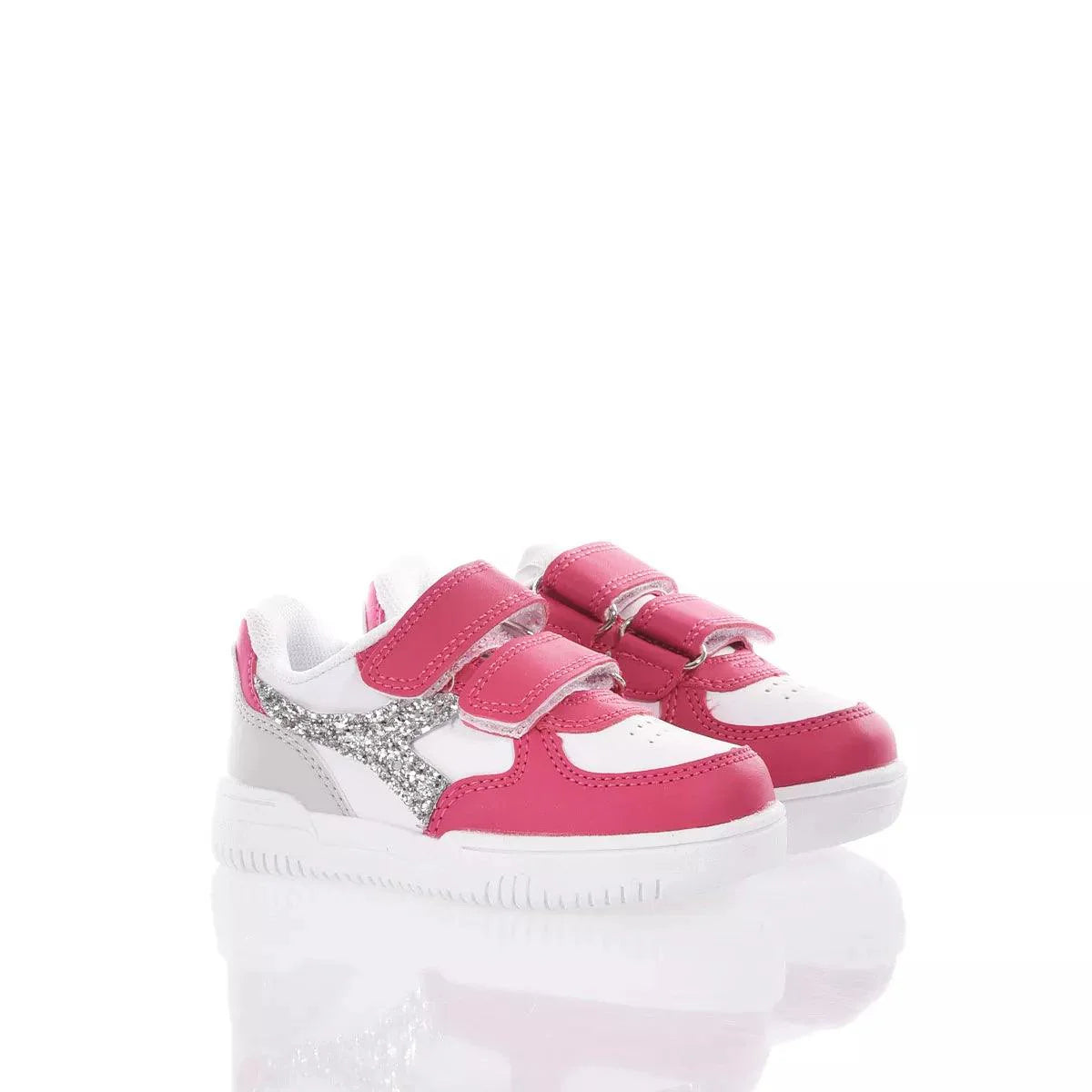 Scarpe bimba rosa e bianche con glitter, ideali per abbigliamento premaman e neonato