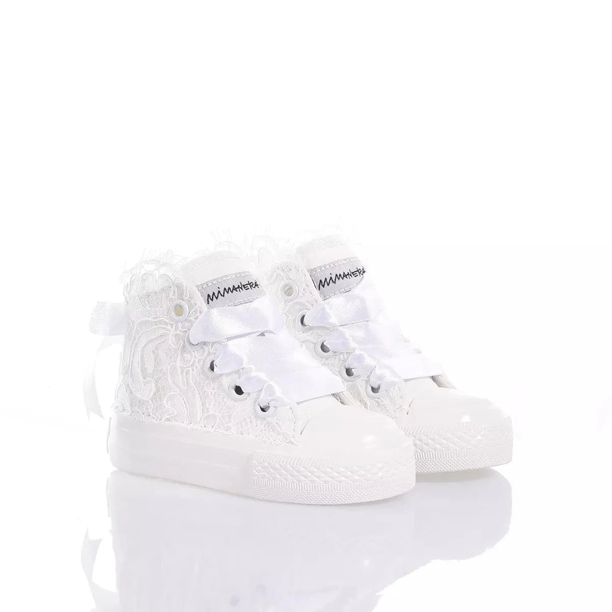 Sneakers bianche in pizzo eleganti per bambini, accessorio abbigliamento premaman