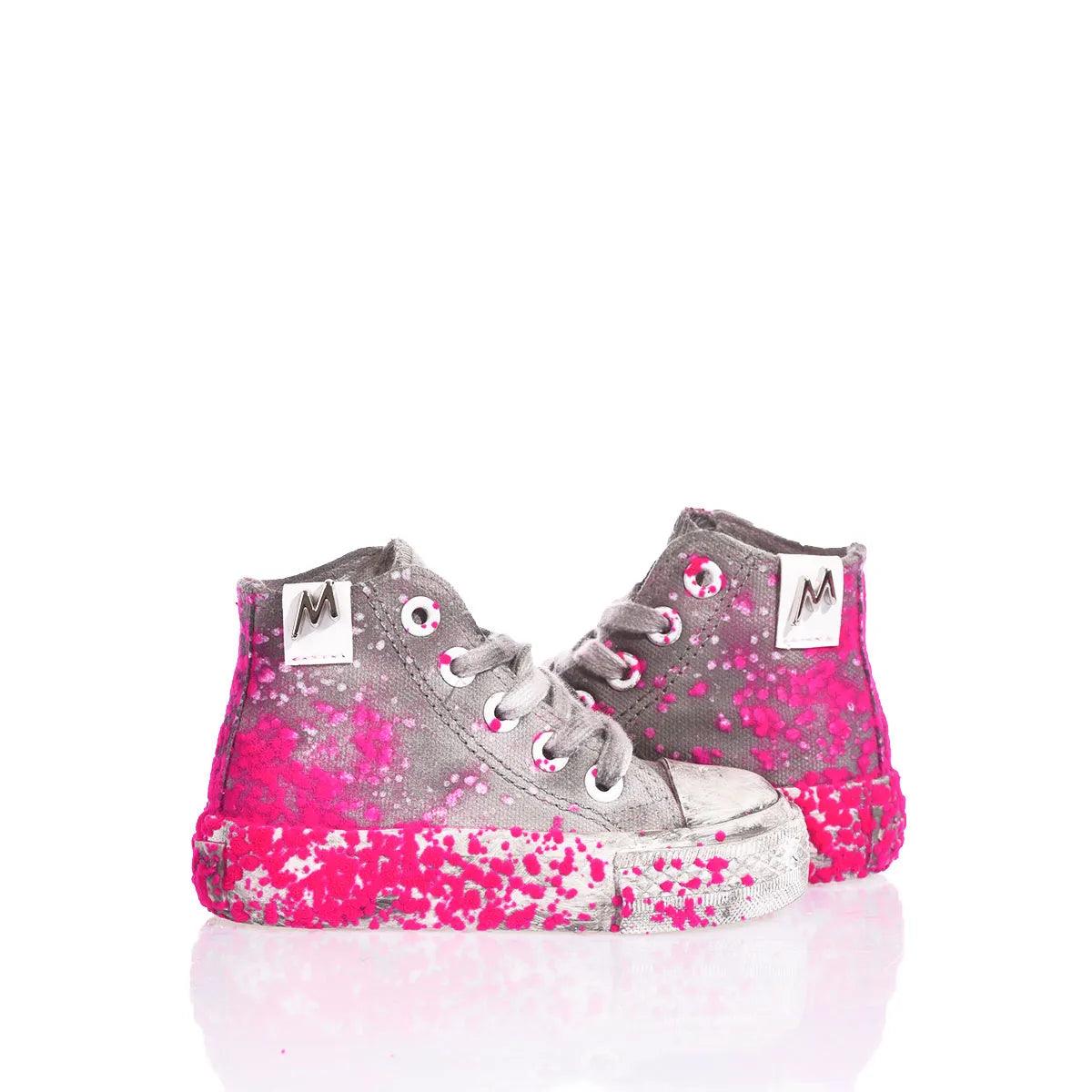 Scarpe bimbo grigie e rosa per abbigliamento premaman, perfette per neonati e maternità