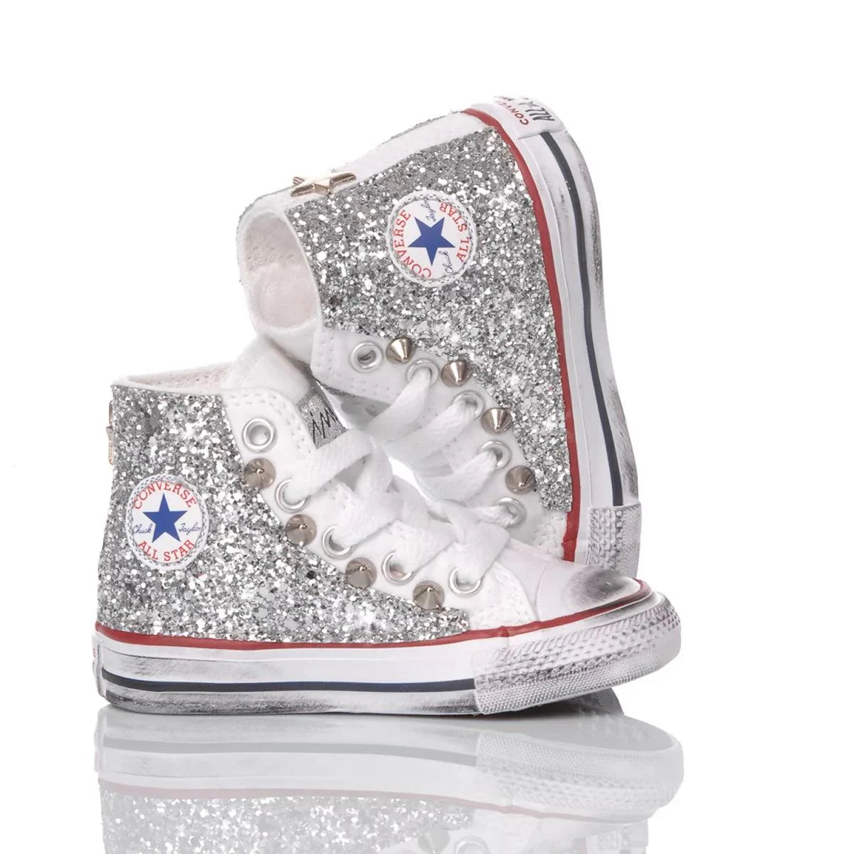 Sneakers bianche glitterate per bambini, idee moda premaman e abbigliamento premaman