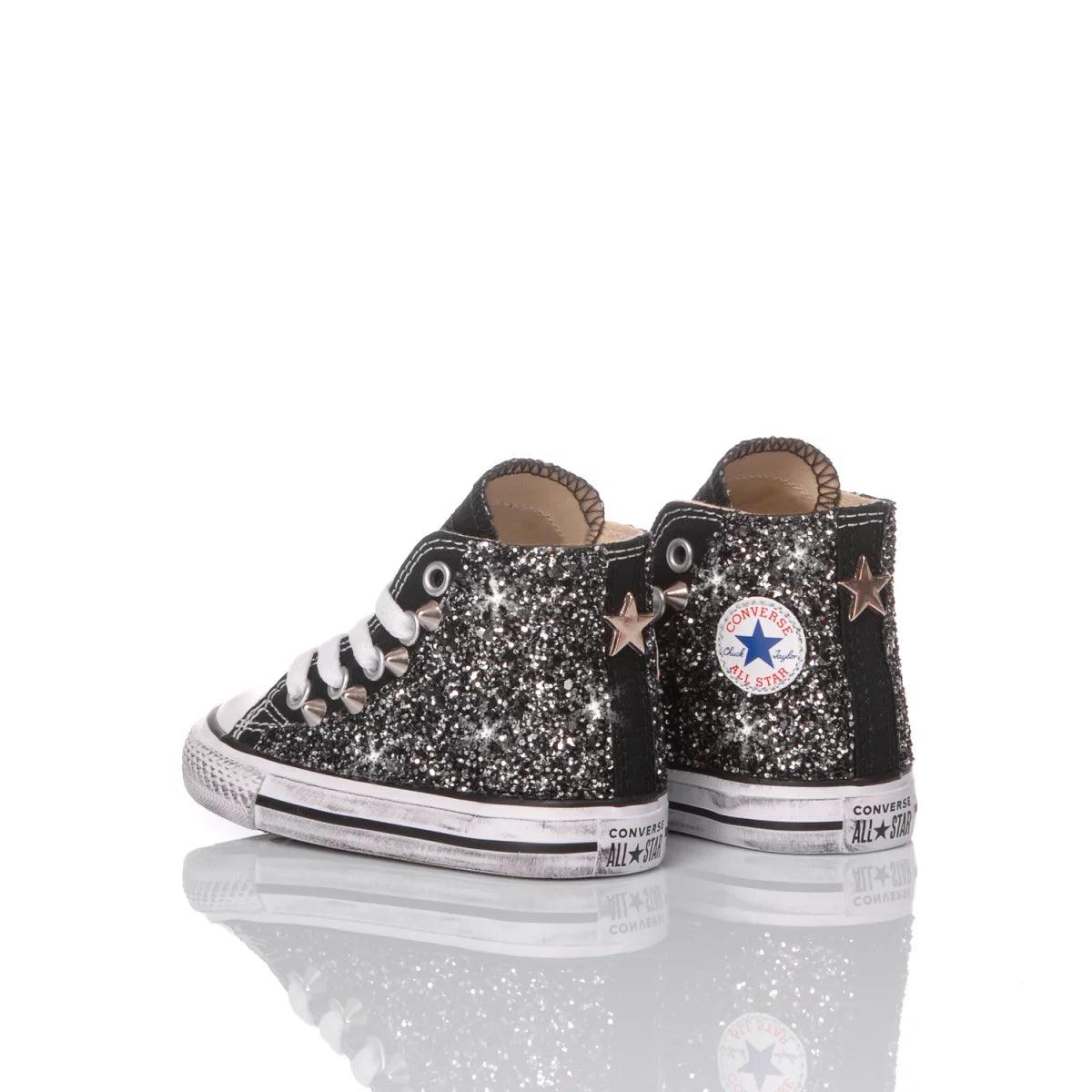 Scarpe premaman Converse nere glitterate per bambini, ideali per abbigliamento premaman.