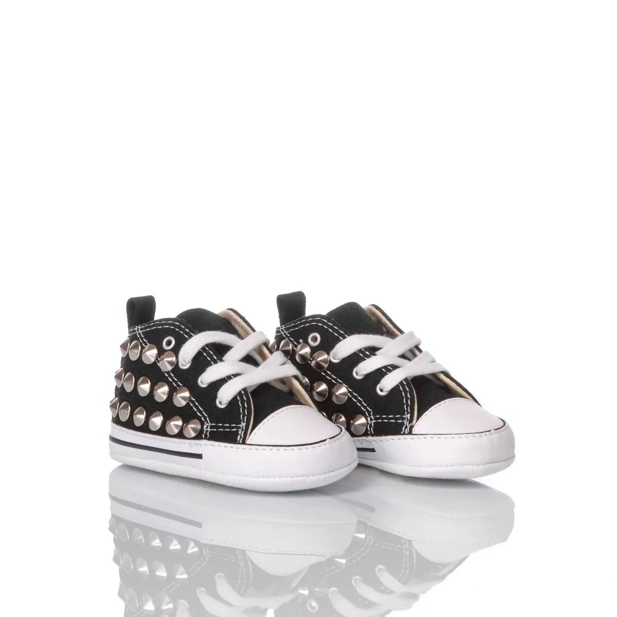 Converse Crib Black Studs