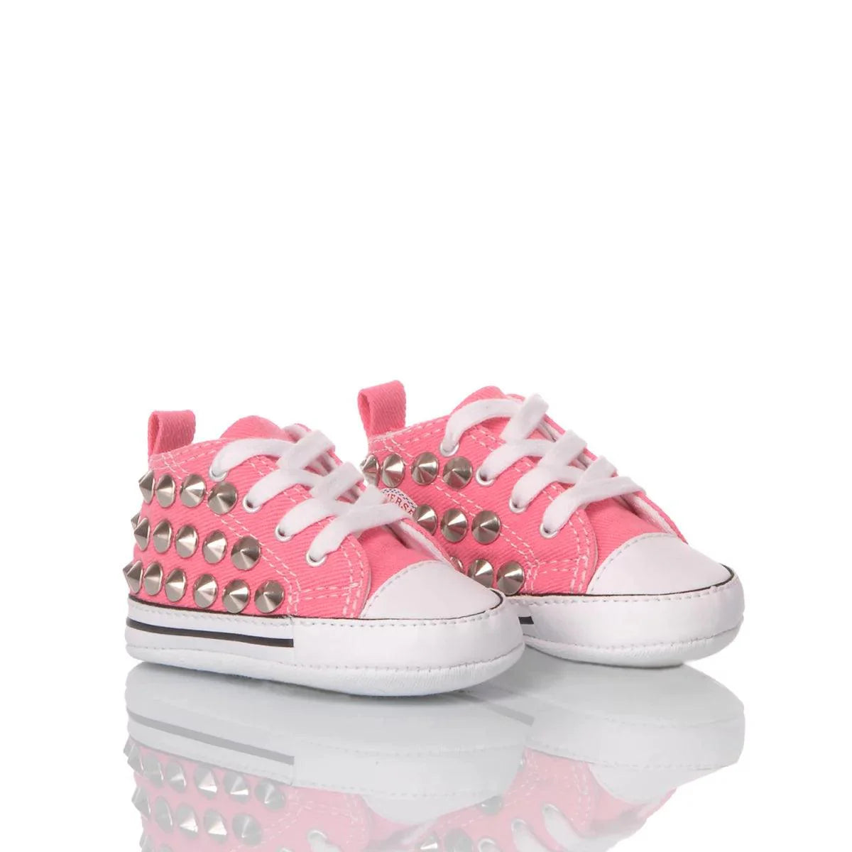Scarpe neonato rosa con borchie, accessorio moda premaman, ideale per gravidanza