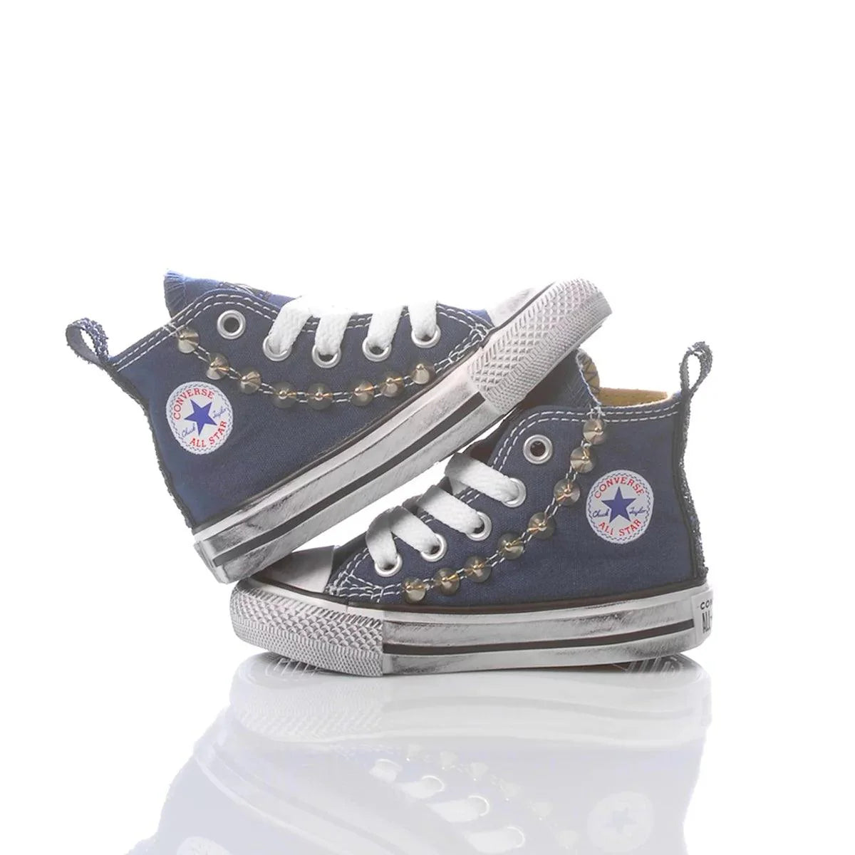 Scarpe sneakers bimbo blu ideali per look premaman, moda comoda per gravidanza.