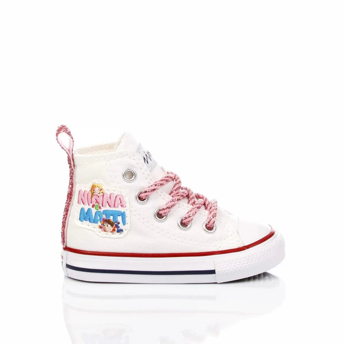 Scarpa alta bianca per bambini con lacci rosa, ideale per abbigliamento premaman e neonato.