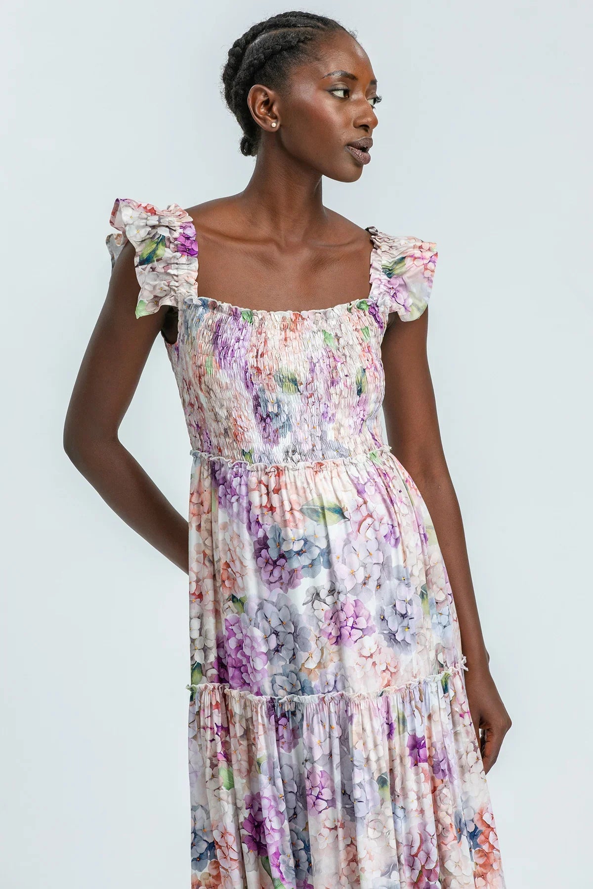 Vestito premaman floreale elegante con maniche corte arricciate, tessuto leggero, ideale gravidanza