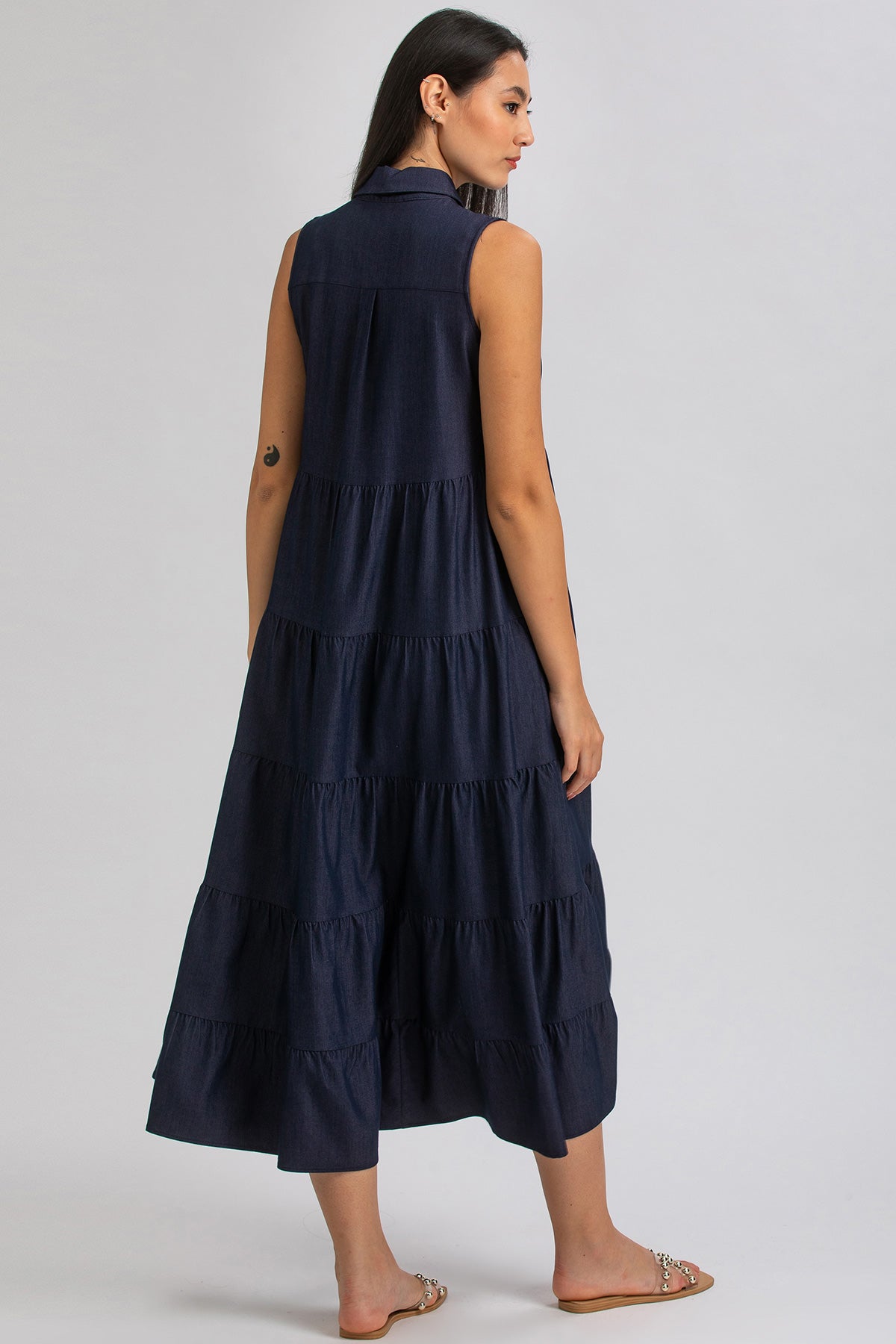 Abito premaman lungo senza maniche blu navy, modello svasato, ideale per gravidanza