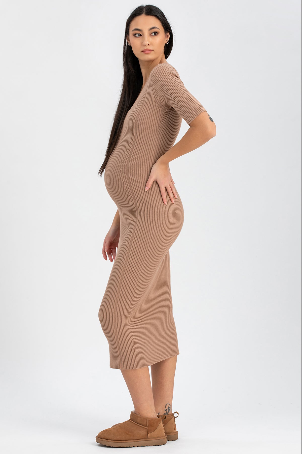 CARLOTTA | Abito Premamaman Aderente Beige con Maniche Corte