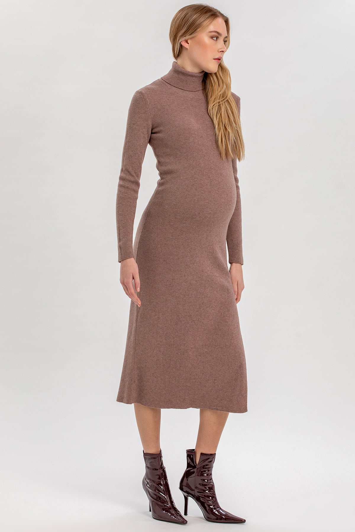 PENELOPE | Pink Fitted Maternity Dress with Side Slit
