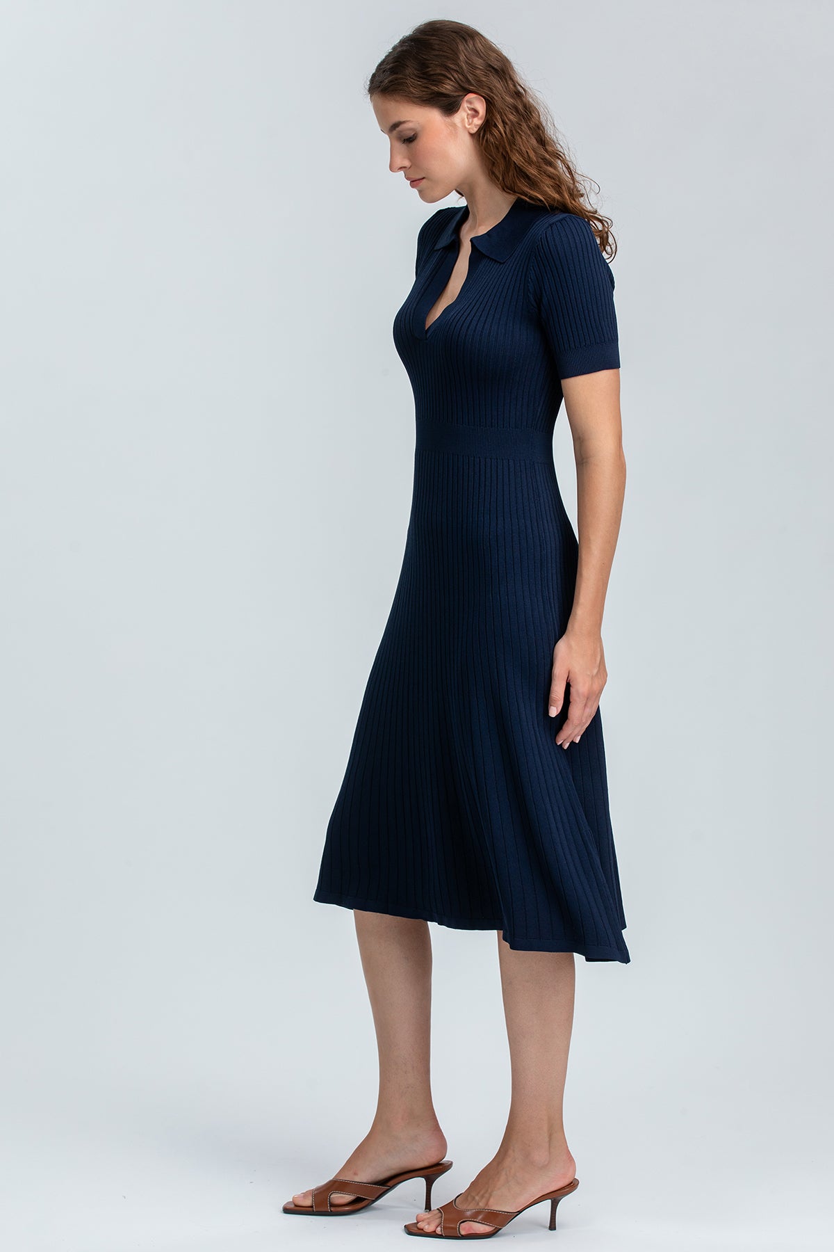 Abito premaman blu navy a coste, manica corta, elegante e comodo per gravidanza