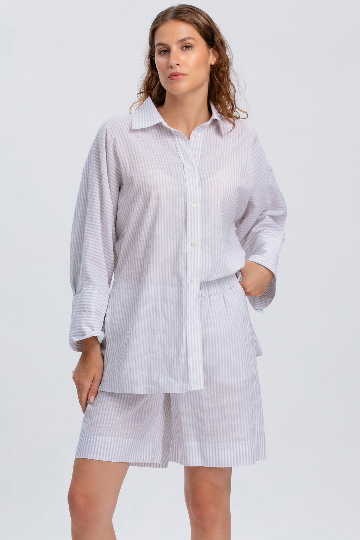 VULCANO SHORTS | Pantaloncini in Lino a Righe Grige