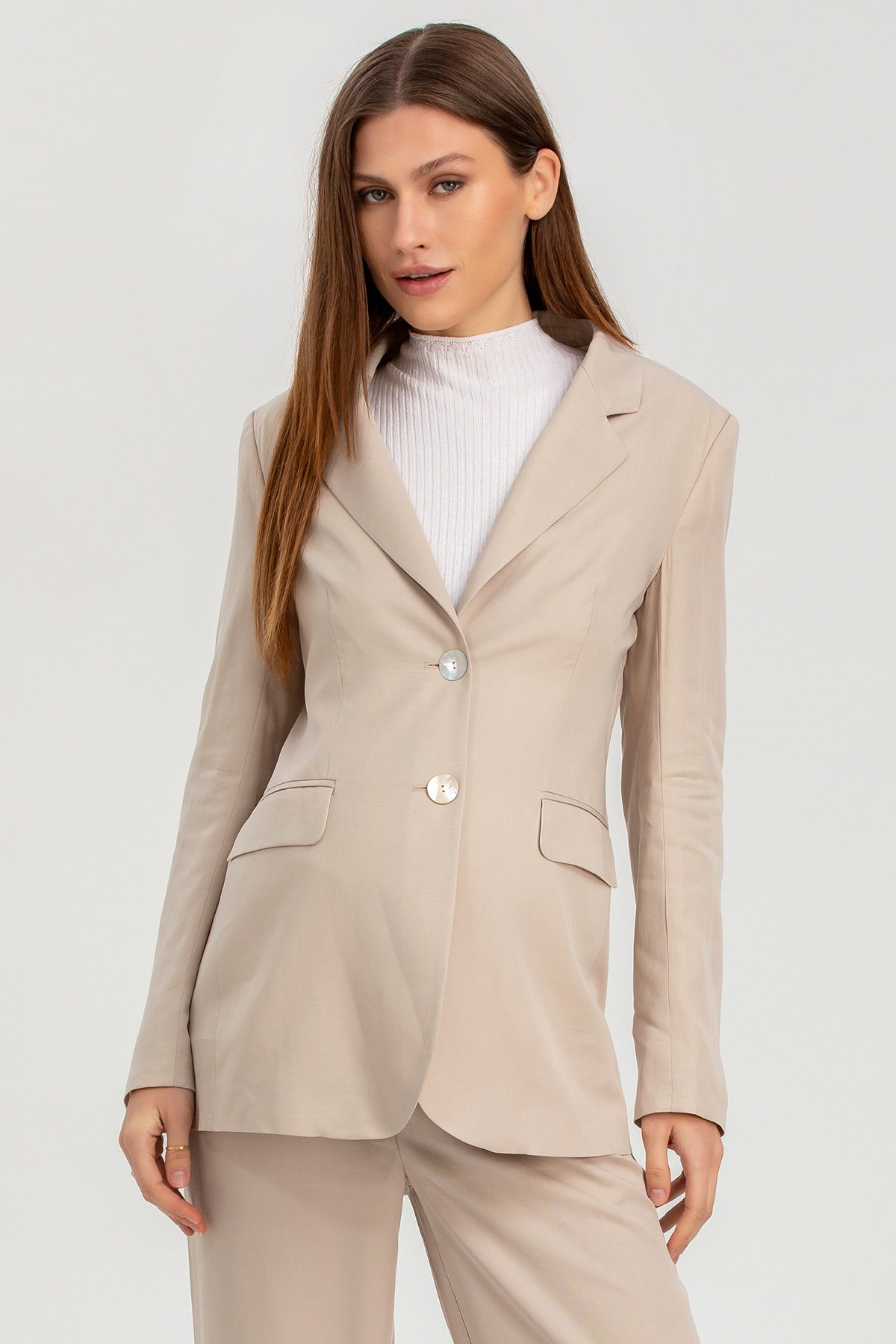 ELIANA | Ice Beige Maternity Blazer