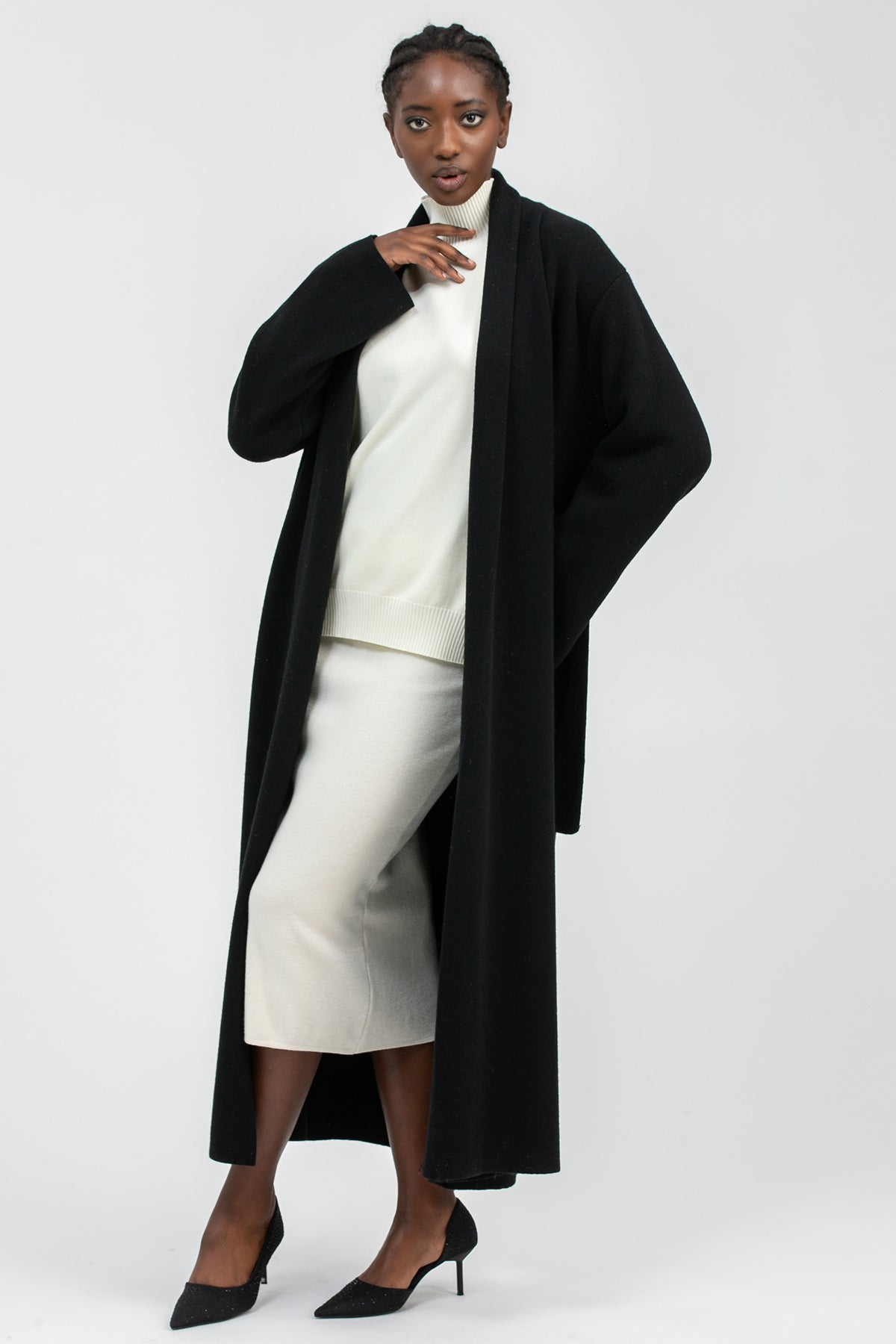 GSTAAD | Black Maxi Cardigan in Wool and Cashmere
