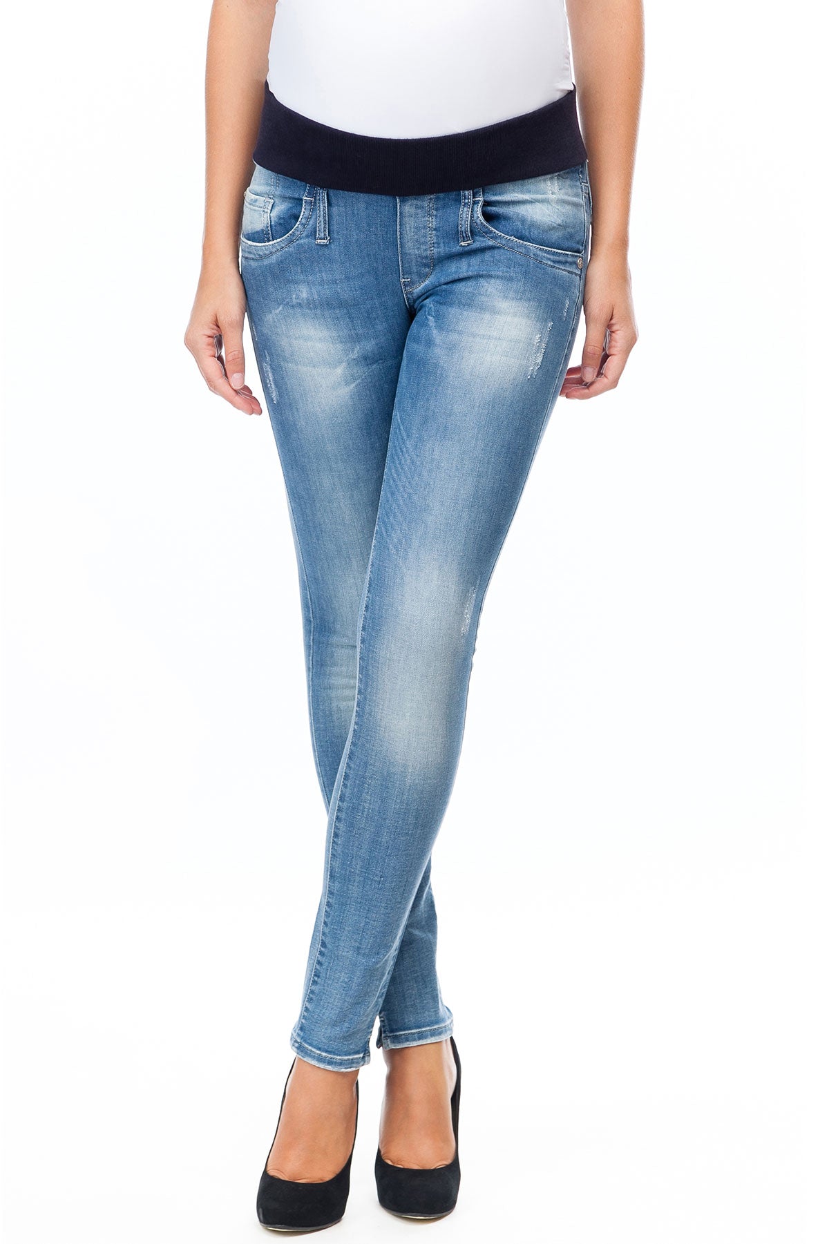 Dettaglio: impunture con filo argentato