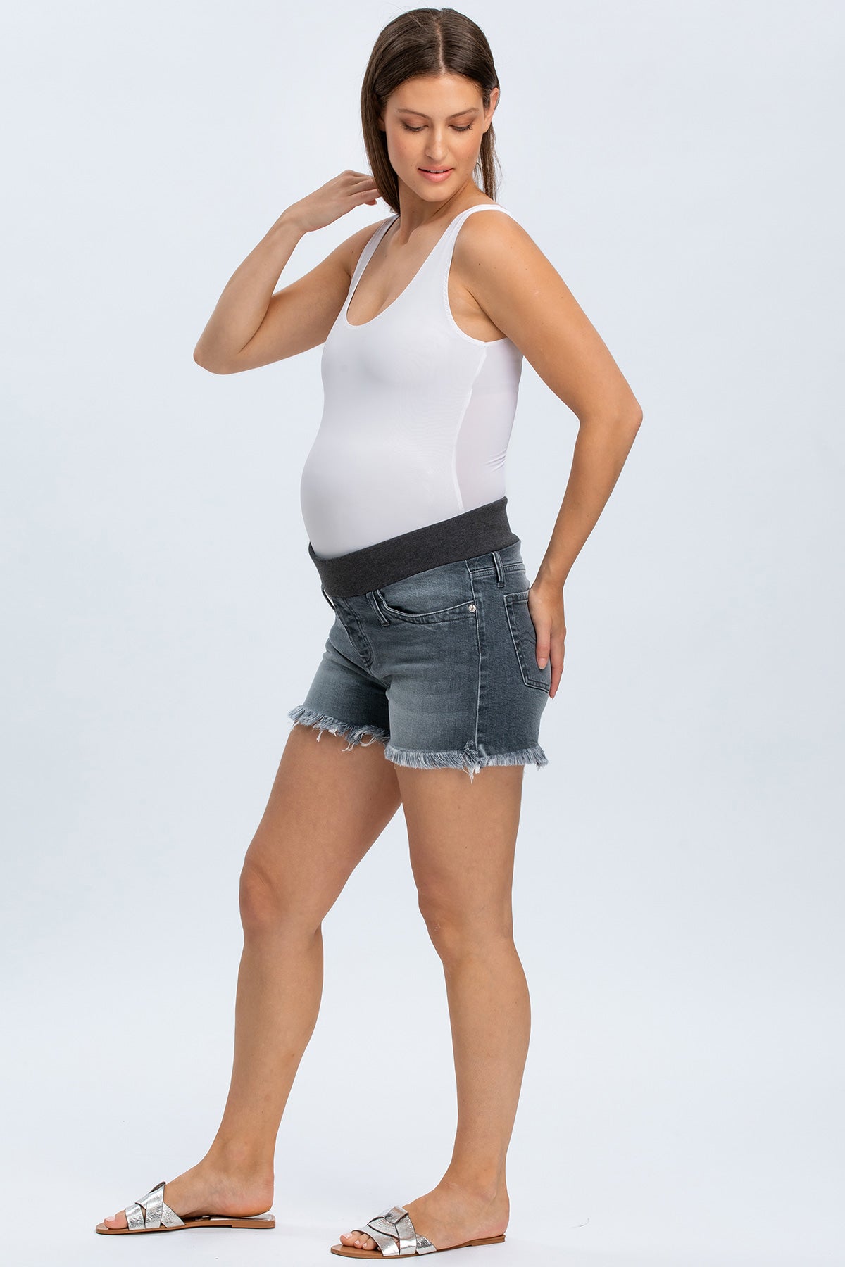 Shorts premaman in denim con fascia elasticizzata, ideali per la gravidanza