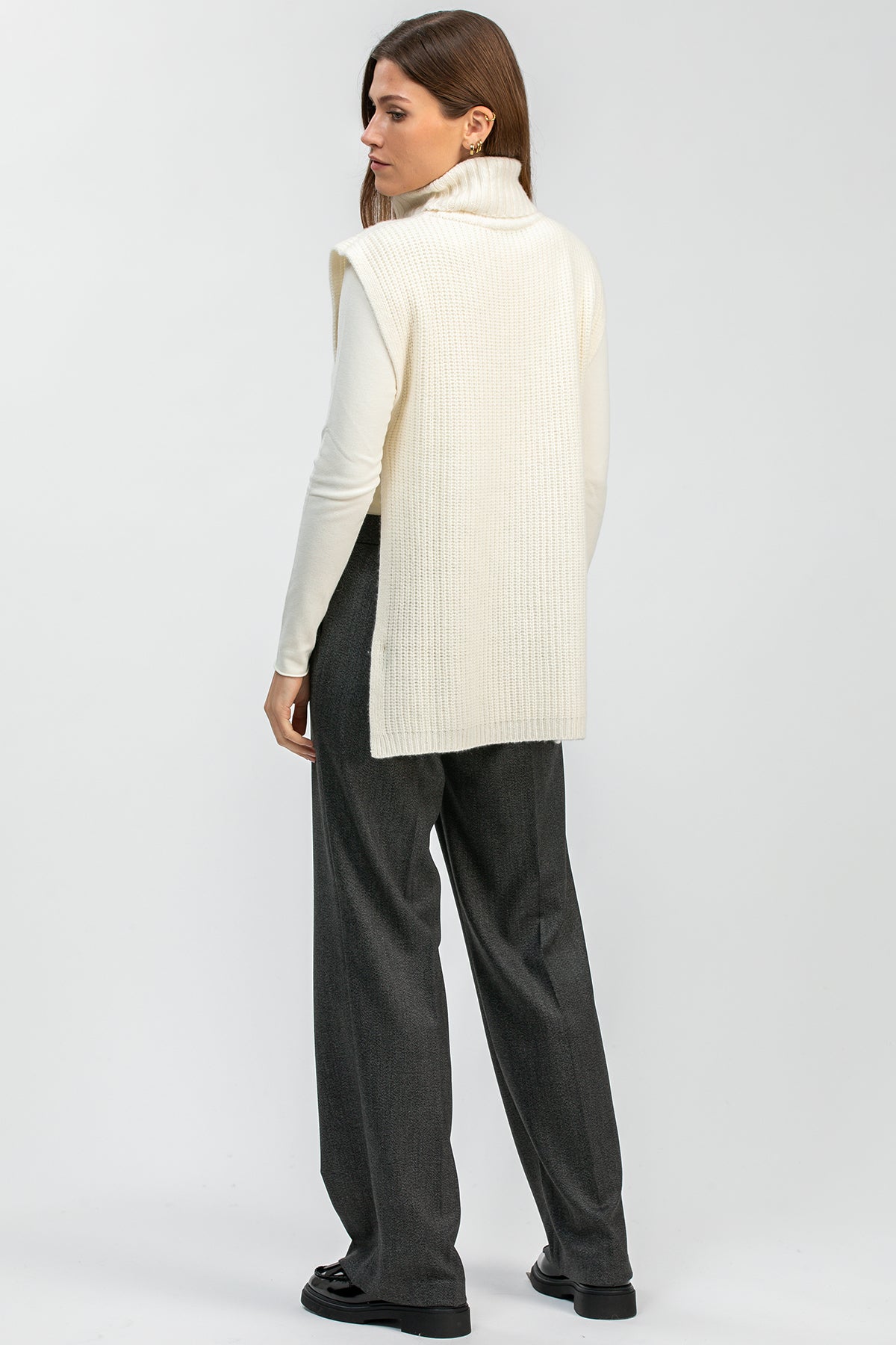 SANTA CATERINA | White Vest in Wool and Cashmere