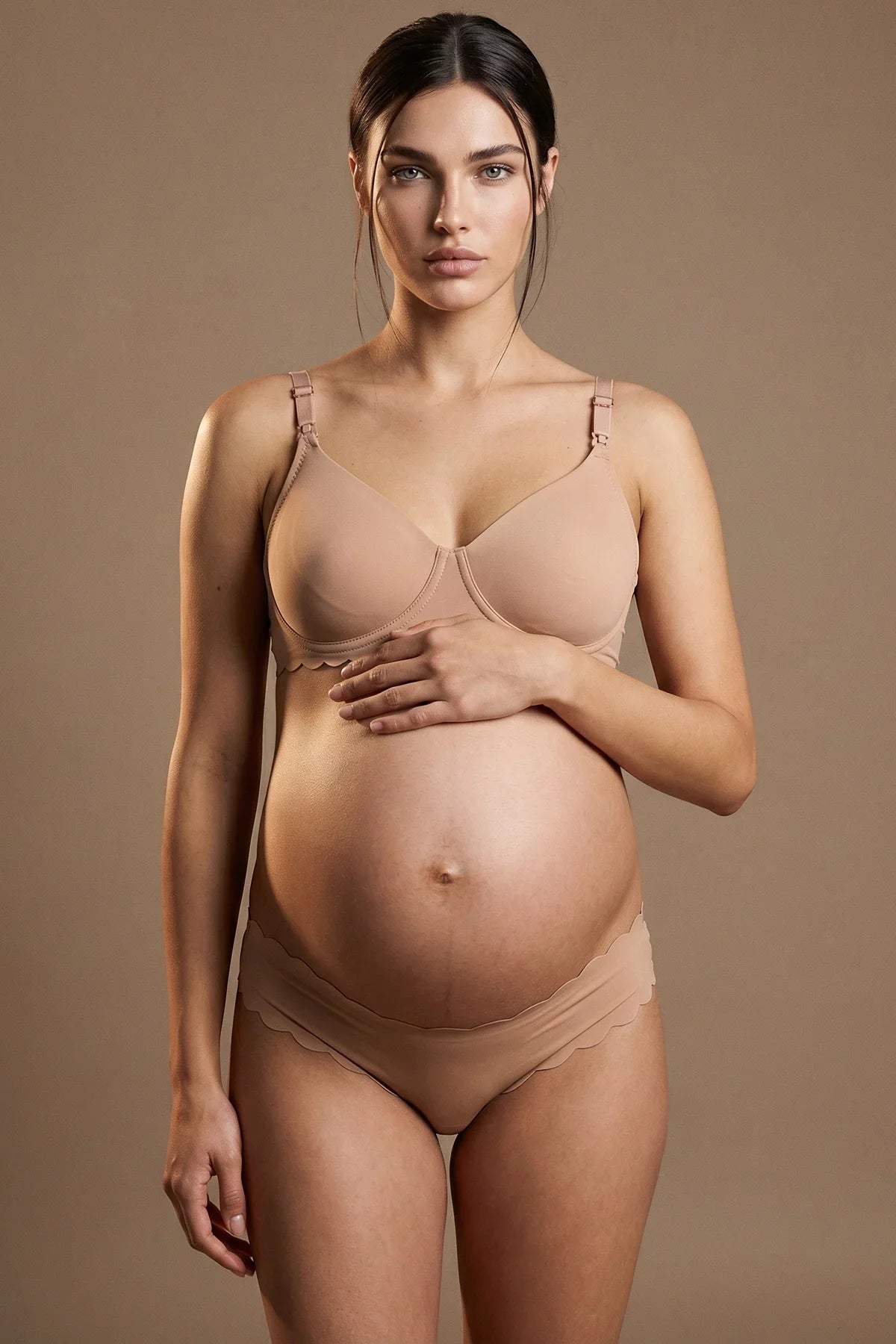 Reggiseno premaman e allattamento beige Cache Coeur con slip coordinati.