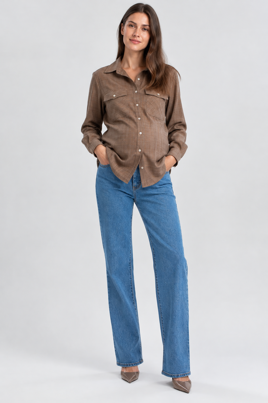 Completo premaman elegante donna camicia lunga e pantaloni a quadri marrone, tessuto morbido