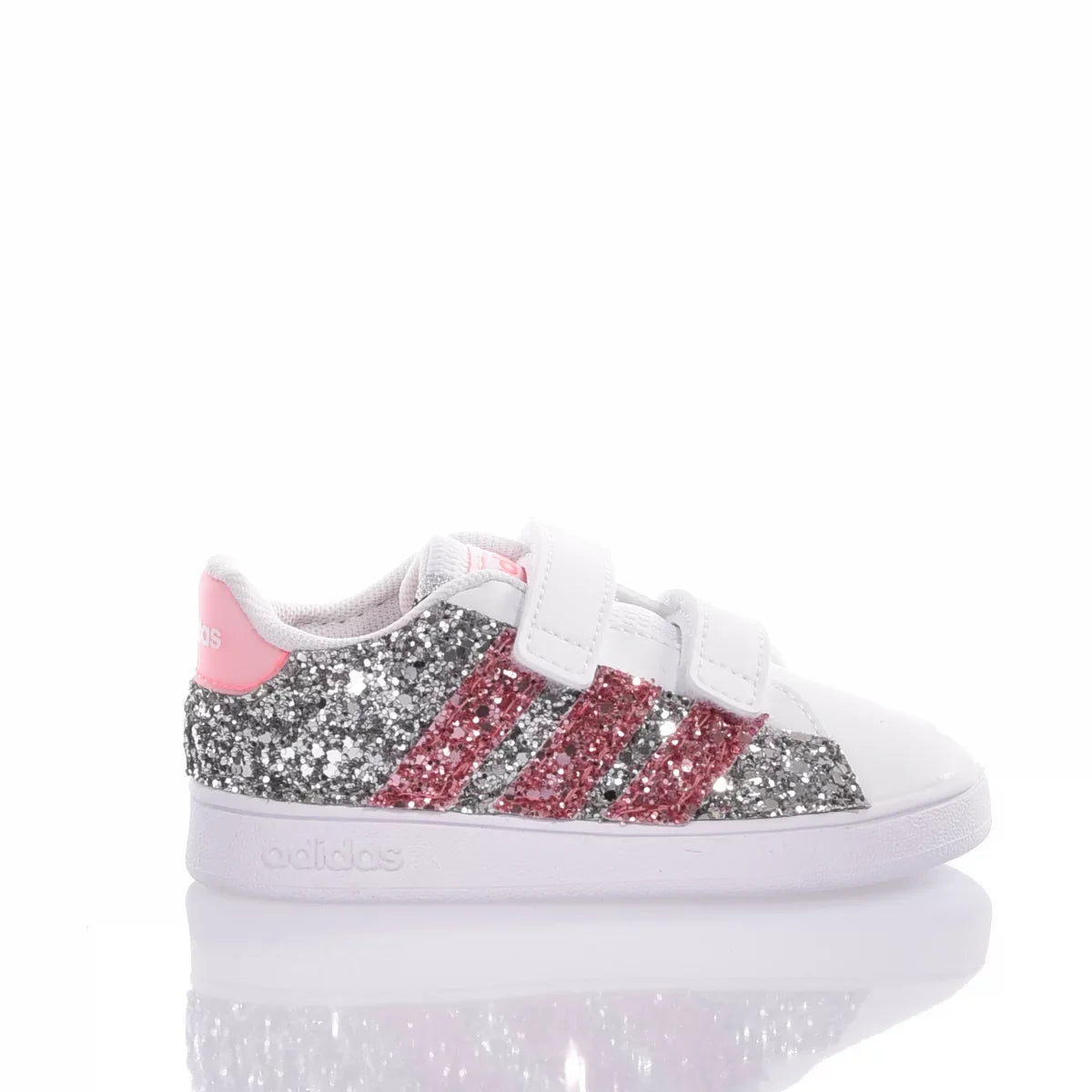 Scarpa bambina bianca con glitter argento e rosa, chiusura a strappo, sneaker moda.