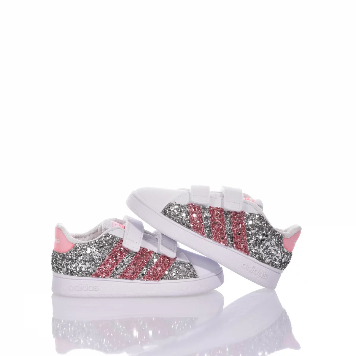 Scarpe da ginnastica bambina glitterate argento e rosa con strisce, chiusura a strappo