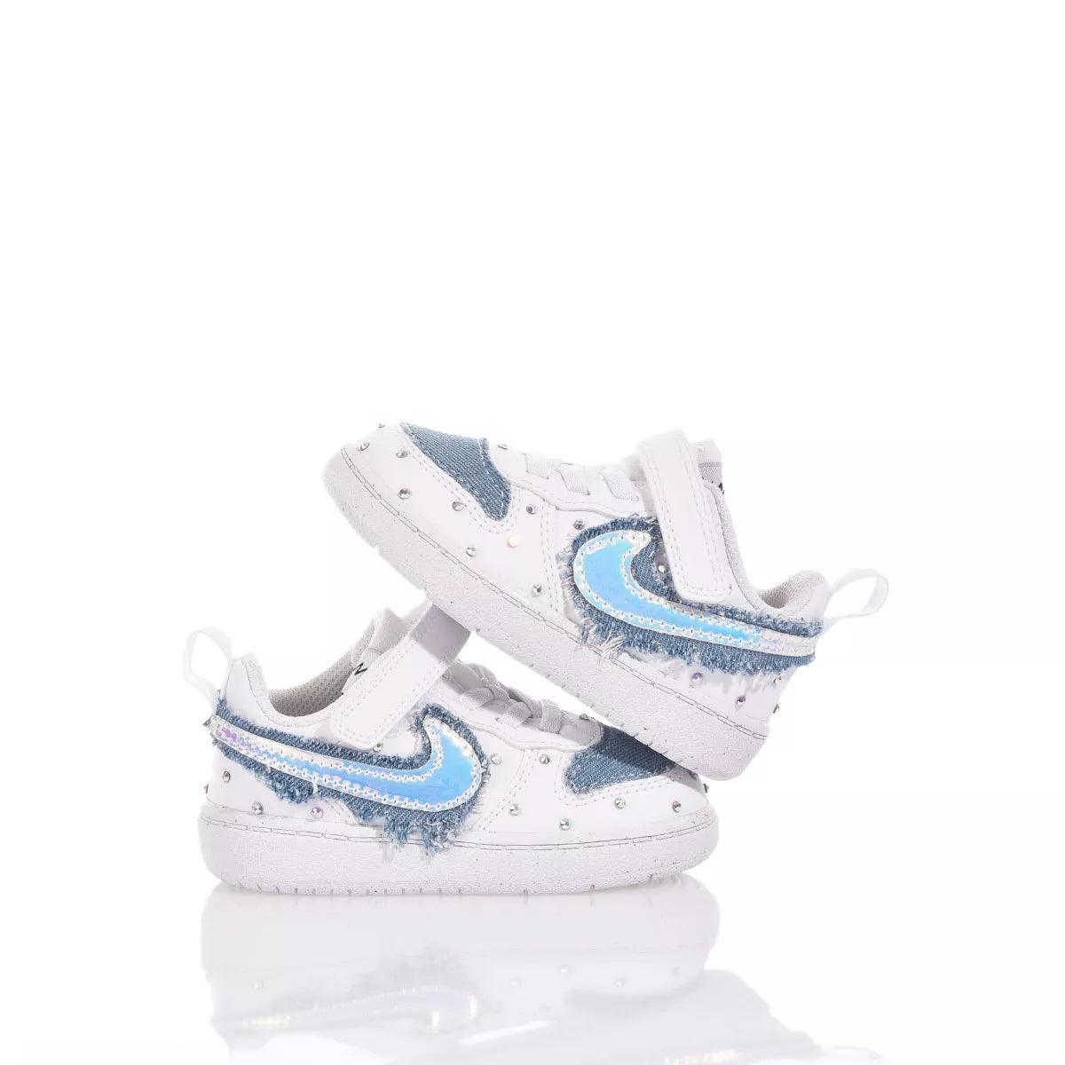 Scarpe bianche neonato premaman con dettagli jeans e strass, abbigliamento premaman bambino