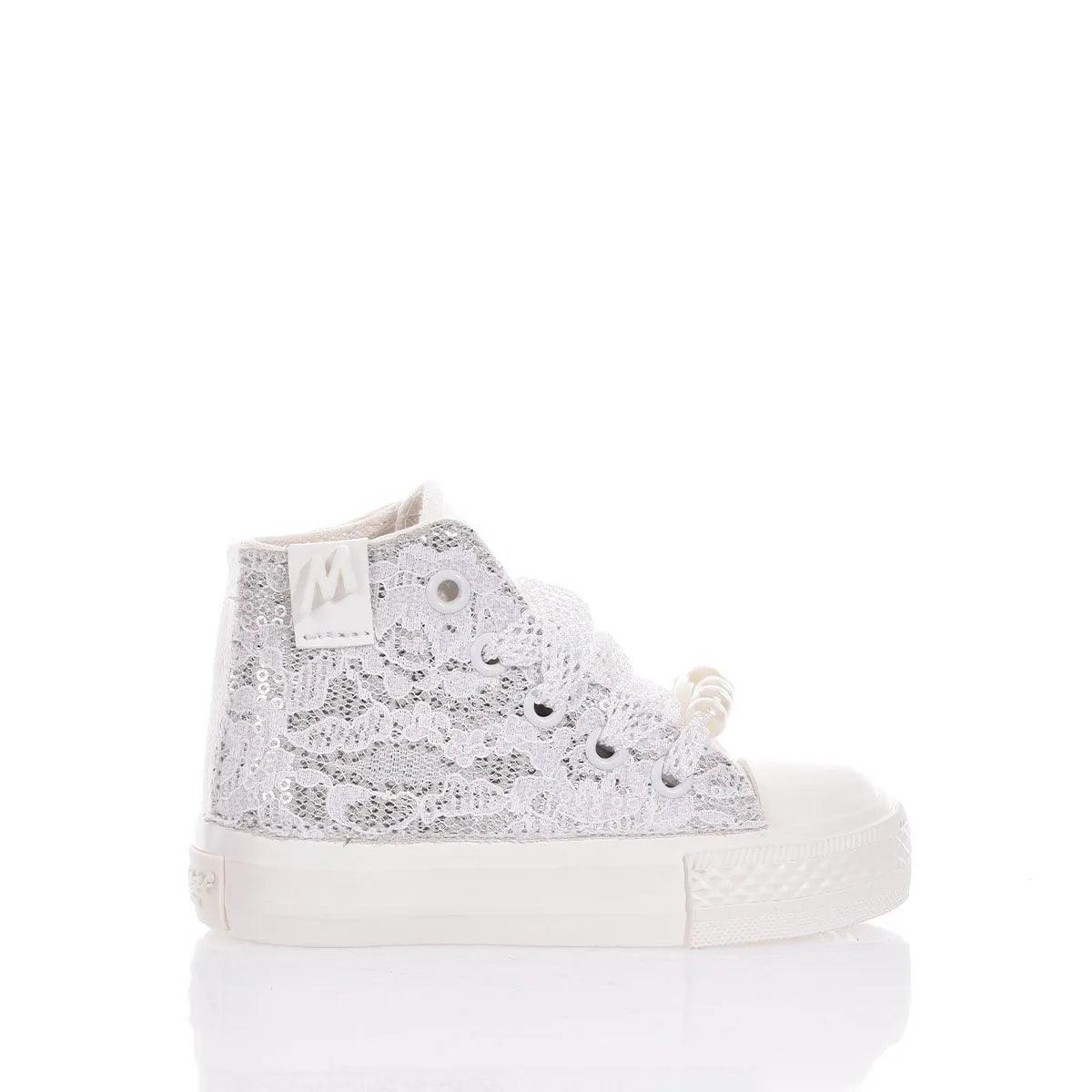 Sneaker bianca alta in pizzo per donna, ideale per outfit premaman eleganti e casual