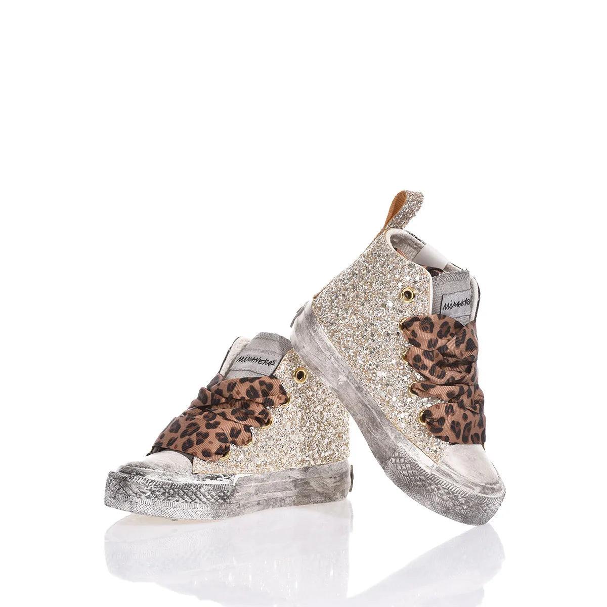 Sneakers premaman con glitter oro e lacci leopardati, moda comoda per gravidanza