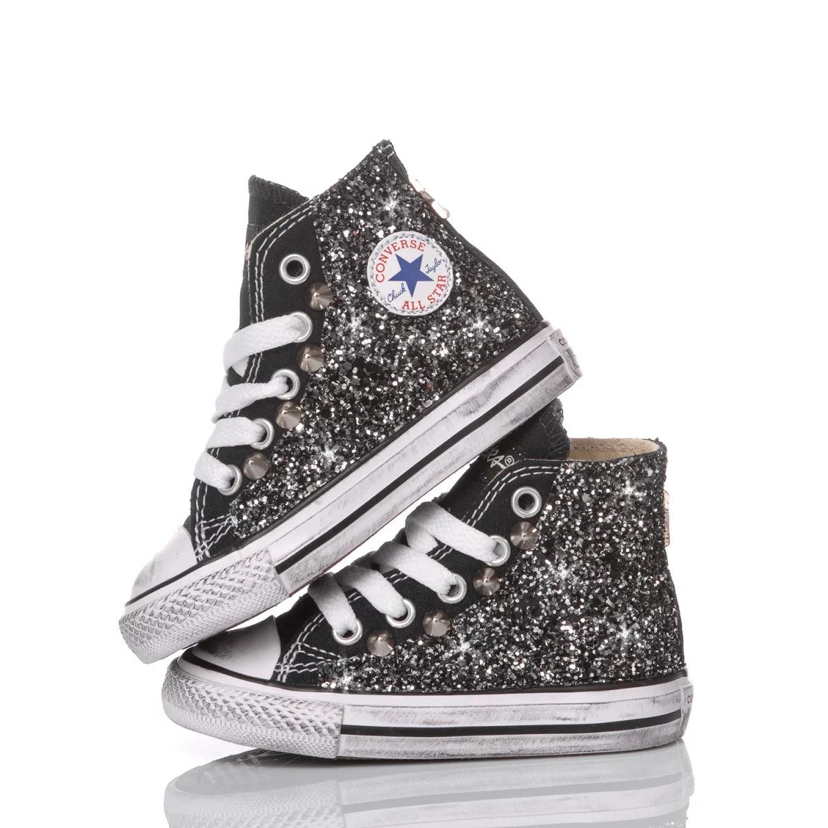 Sneakers bambino nere con glitter, perfette per outfit premaman e abbigliamento gravidanza.