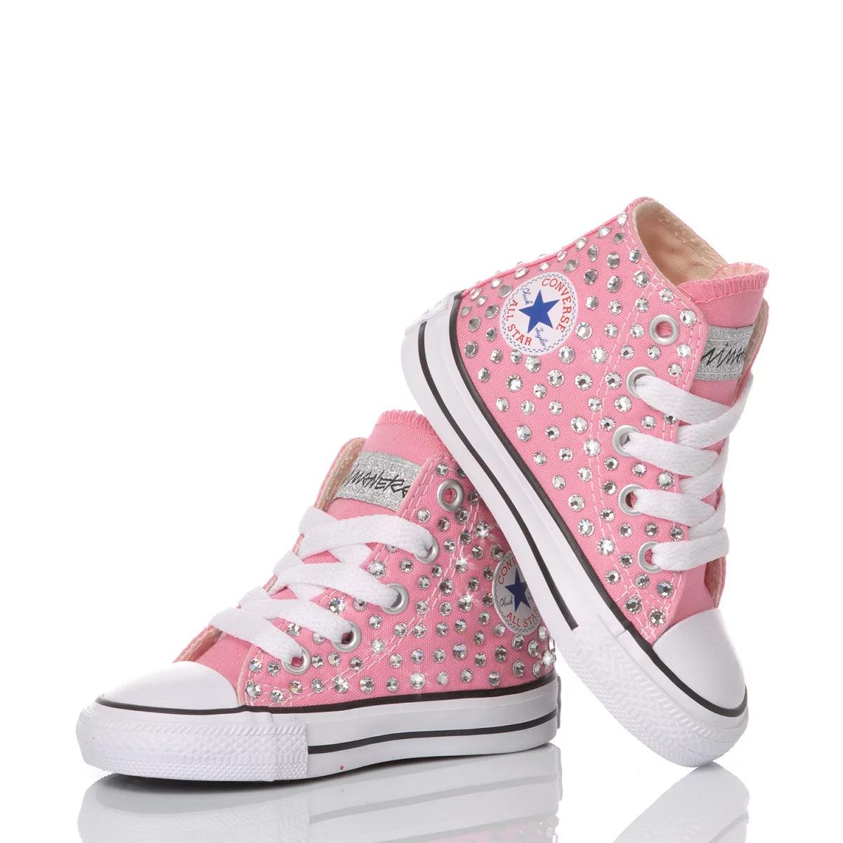 Sneakers rosa con strass, ideali per abbigliamento premaman e stile casual in gravidanza.