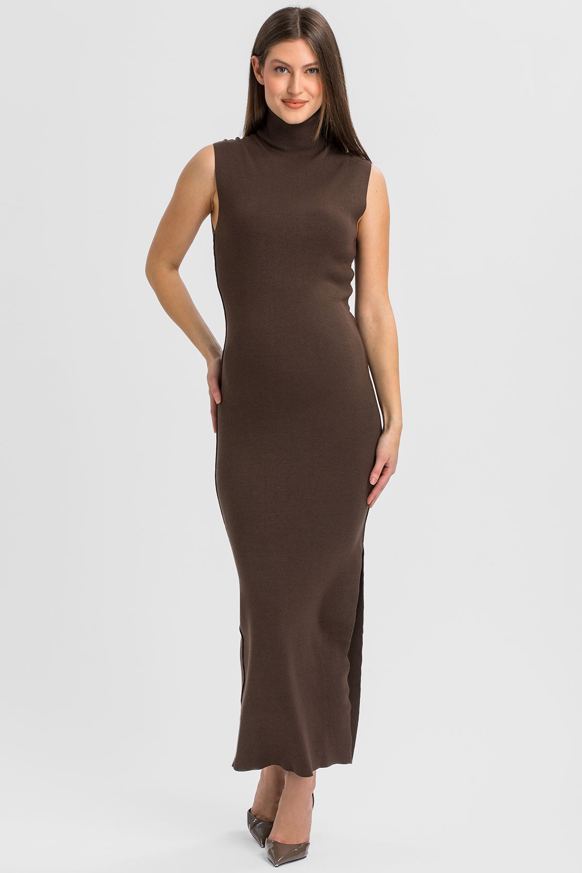 Abito premaman aderente marrone in maglia stretch