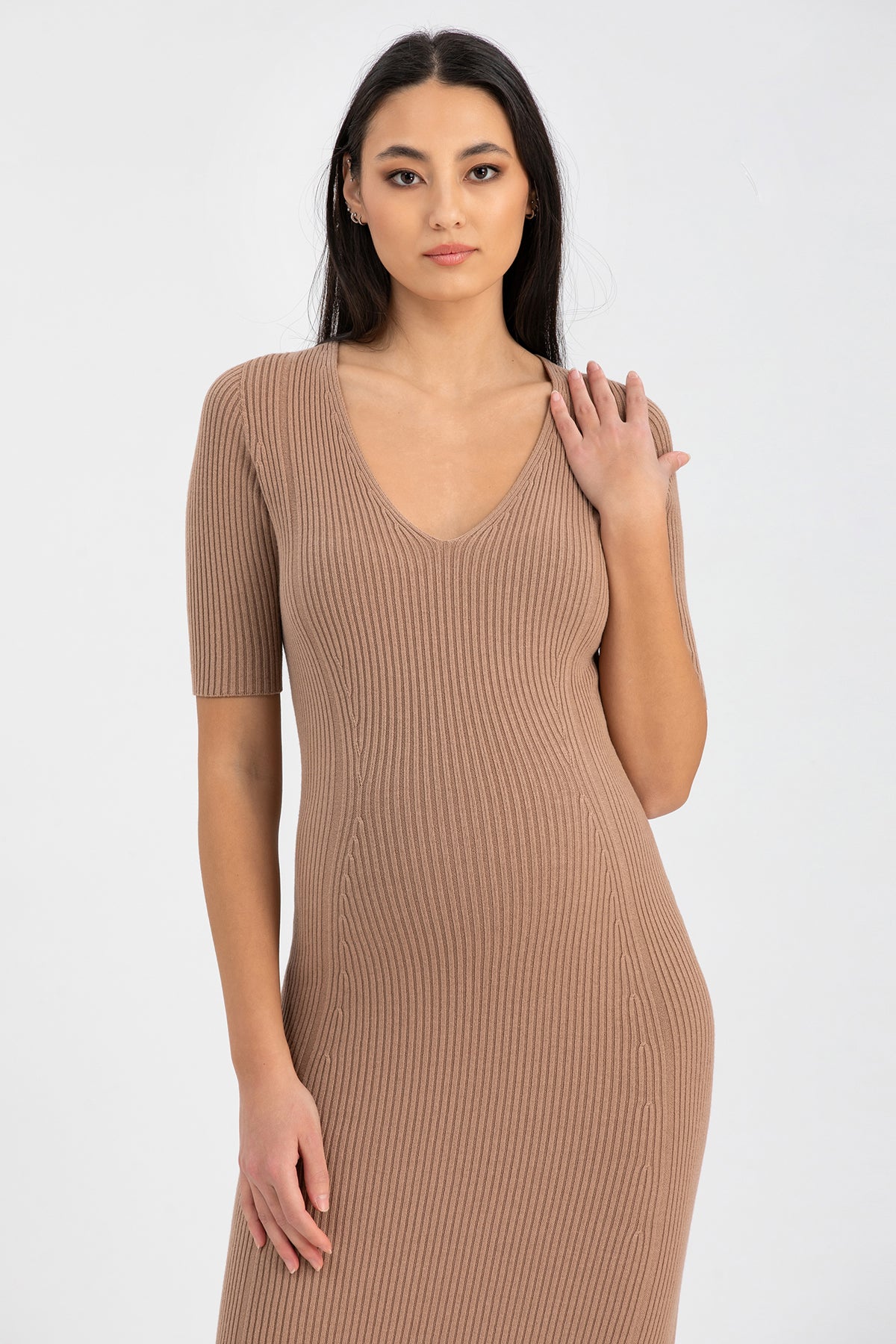 CARLOTTA | Abito Premamaman Aderente Beige con Maniche Corte