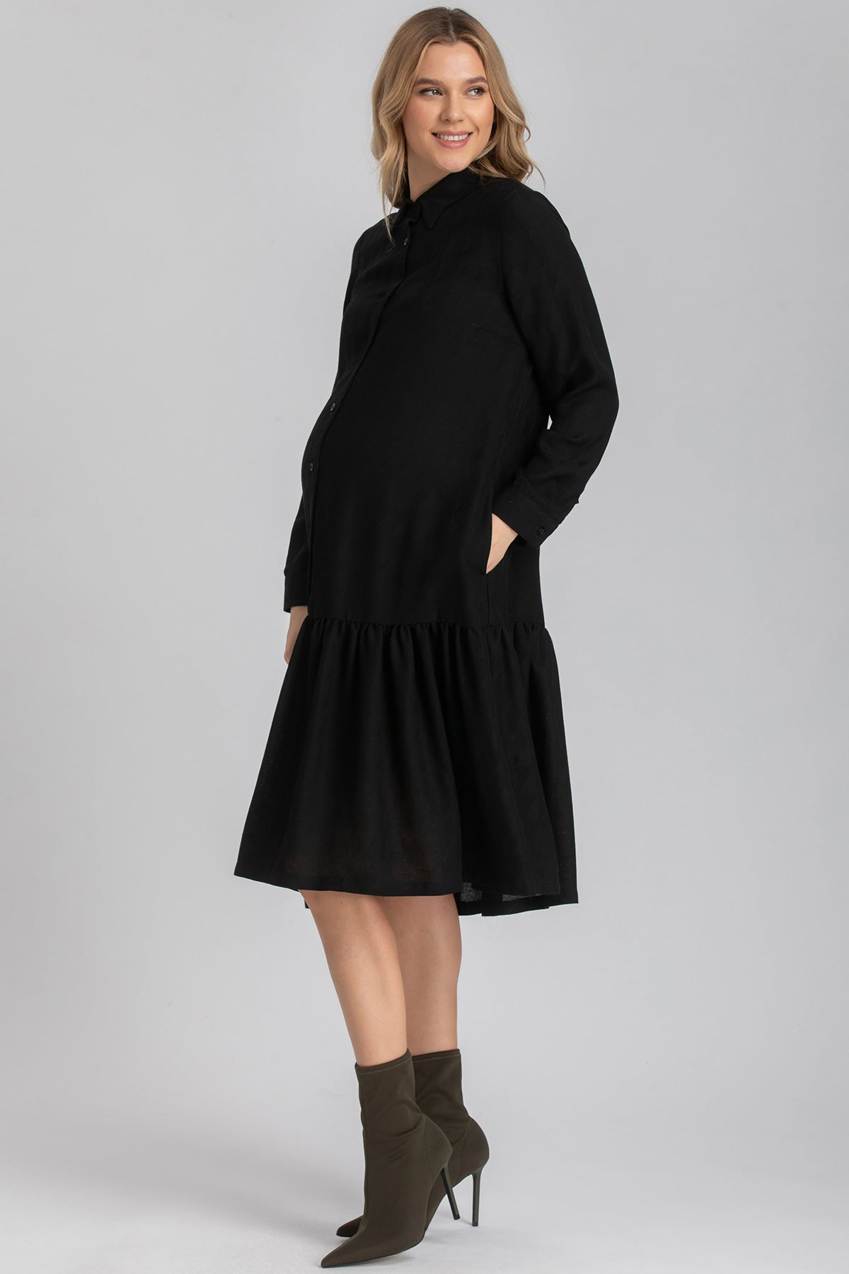 Abito premaman nero elegante con colletto e maniche lunghe, vestibilità confortevole gravidanza
