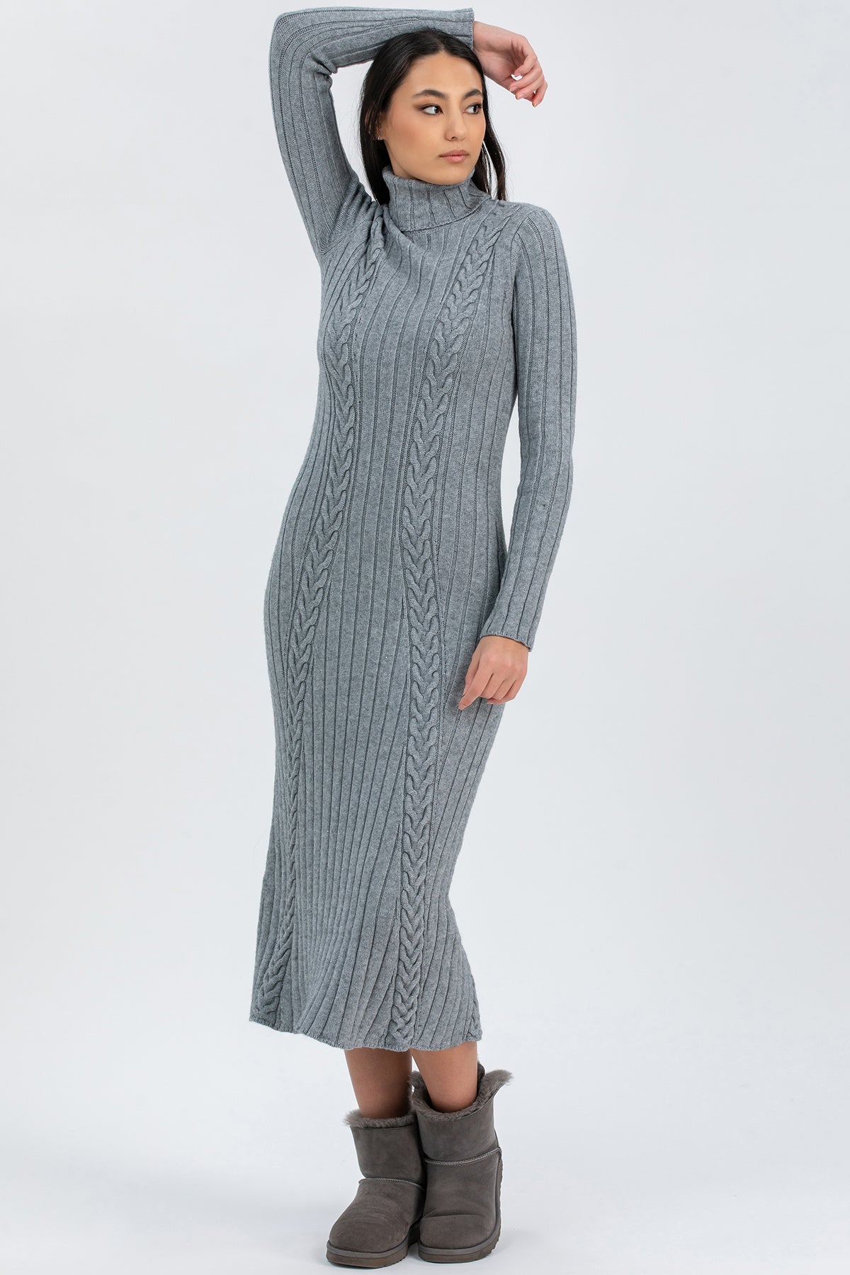 PERLA | Abito Grigio con Trecce