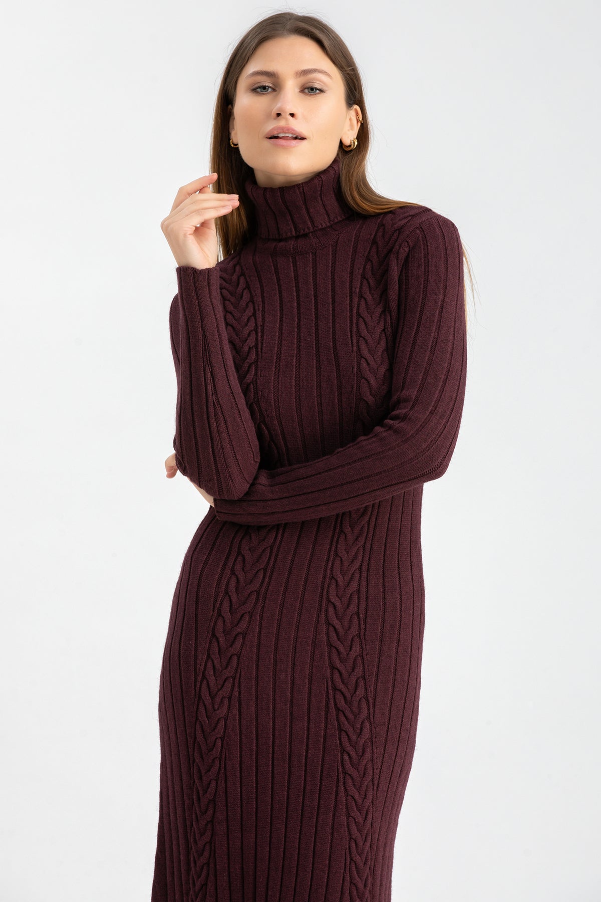 PERLA | Abito Bordeaux con Trecce