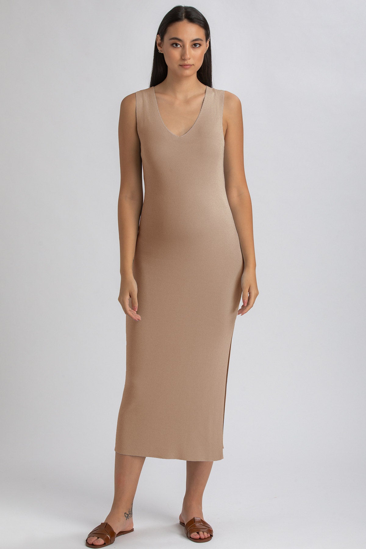 DALIA | Abito Premaman Aderente Marrone con Scollo a V