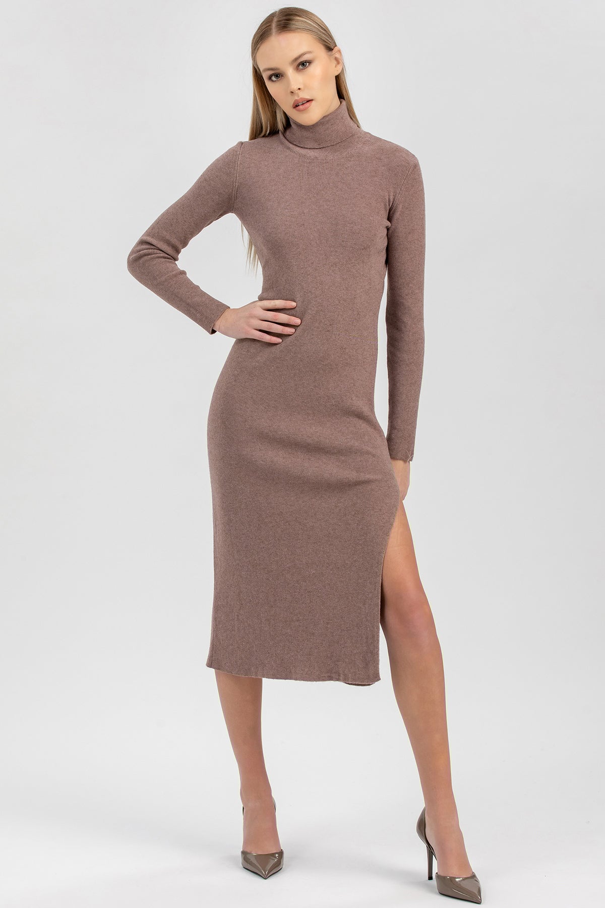 PENELOPE | Pink Fitted Dress with Side Slit