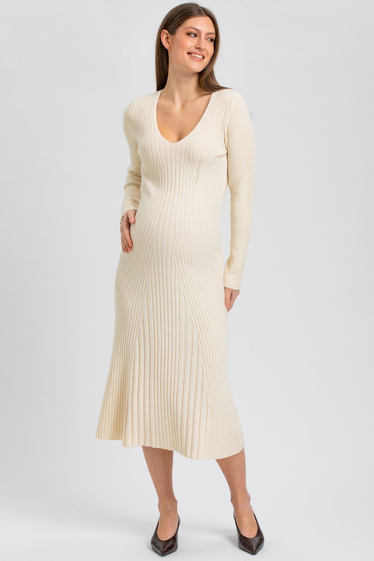 ANAELLE | Cream Ribbed Maternity Maxi Dress with V-Neckline