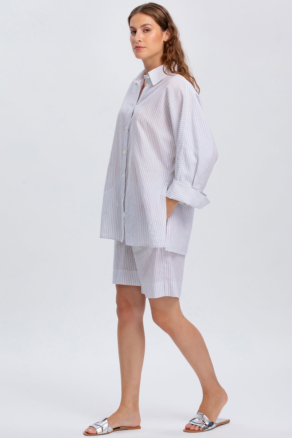 LIPARI | Camicia Oversize in Lino a Righe Grige