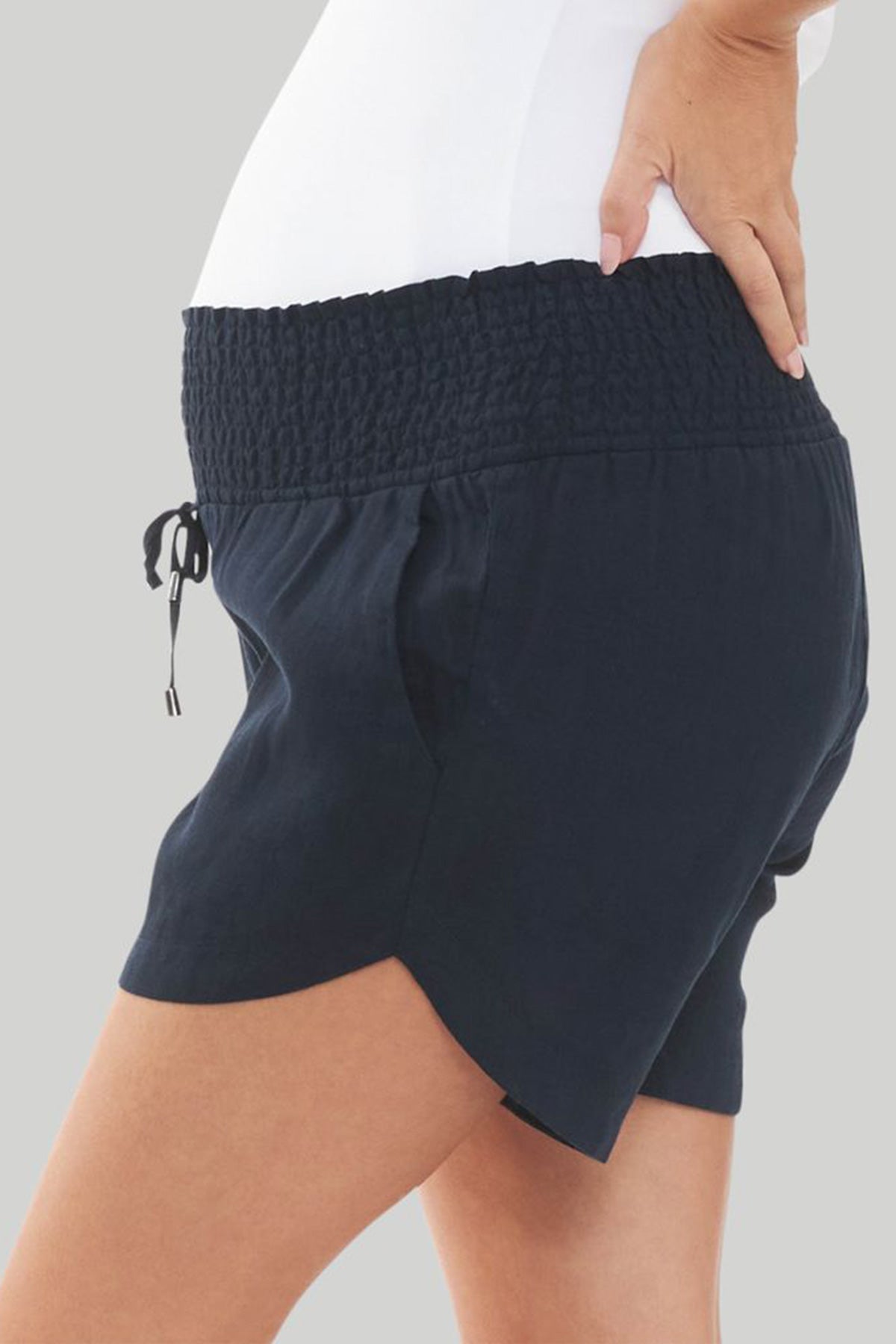 INDI | Navy Maternity Linen Shorts