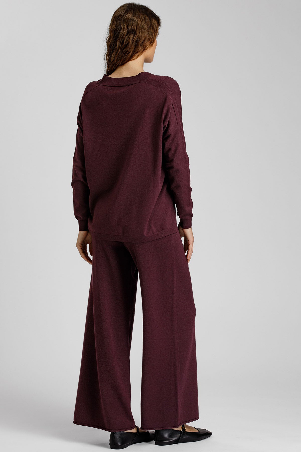 CAMELIA | Burgundy V-Neck Maternity Sweater