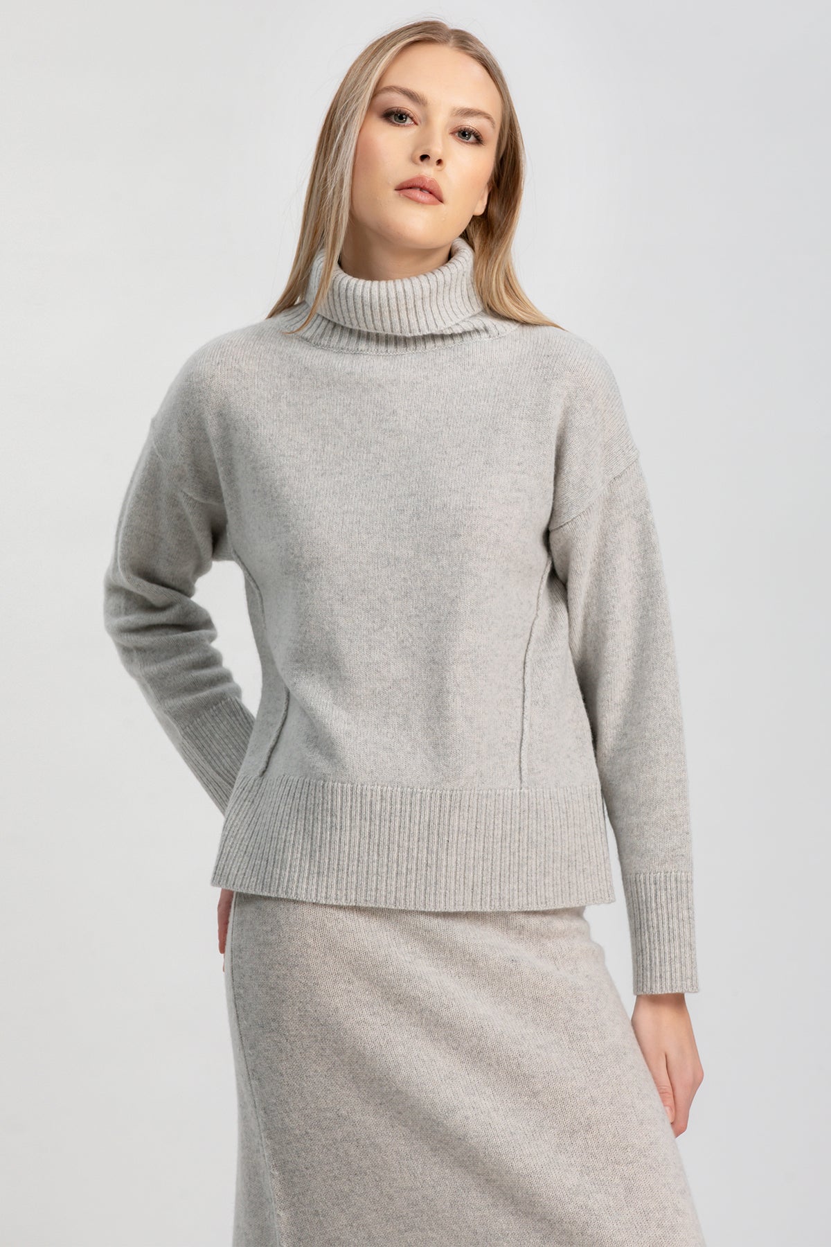 CHAMPOLUC | Maglione Grigio in Lana Merinos e Cachemire