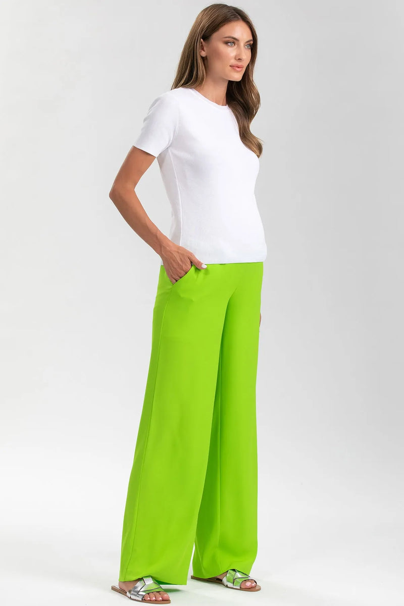 APRIL | White Maternity T-Shirt with Round Neckline