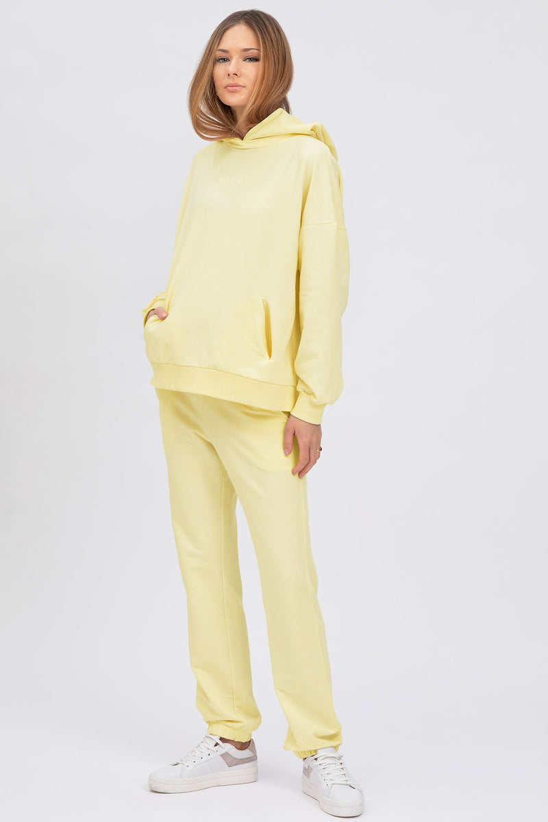 THE COZY TRACKSUIT | Tuta Premaman Gialla